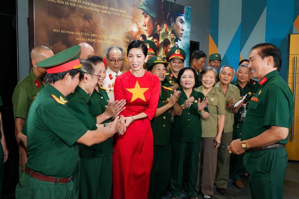  MMLIVE - Tin sao Viet - Tin tuc sao Viet - Scandal sao Viet - Tin tuc cua Sao - Tin cua Sao