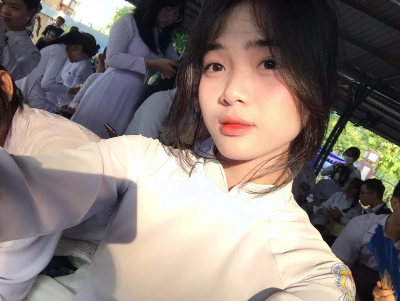 Gái xinh 2k5 Instagram tạo ấn tượng mạnh mẽ với phong cách tươi mới